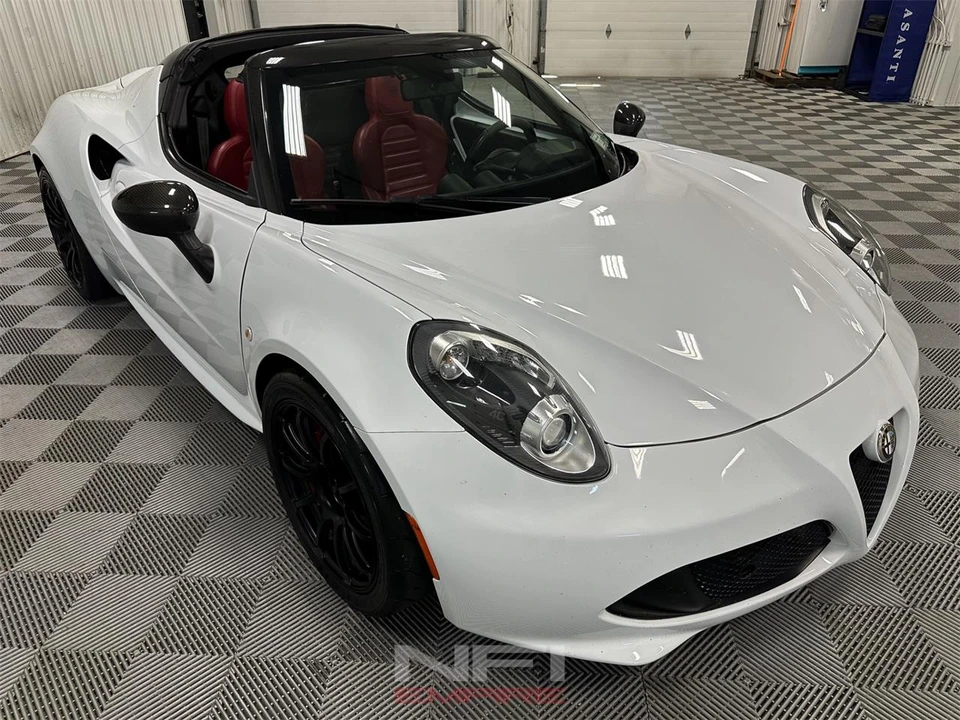 2016 Alfa Romeo 4C Spider - Image 9 of 31