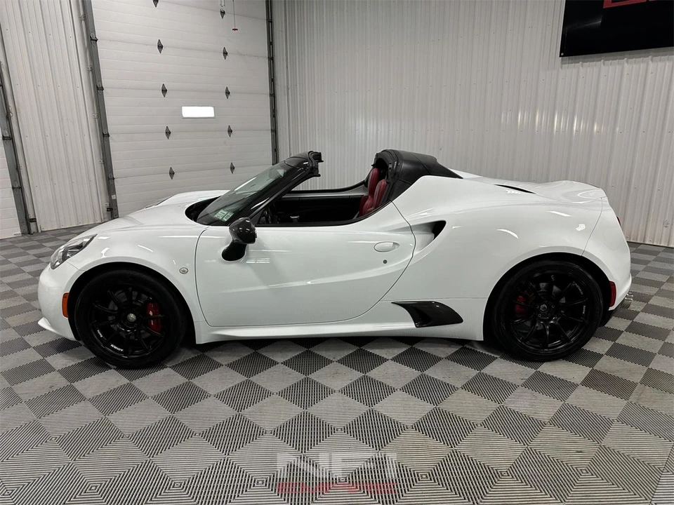 2016 Alfa Romeo 4C Spider - Image 3 of 31