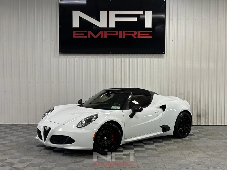 2016 Alfa Romeo 4C Spider - Image 2 of 31