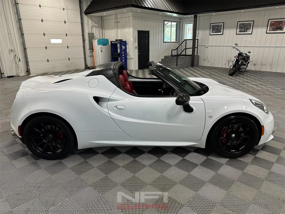 2016 Alfa Romeo 4C Spider - Image 12 of 31