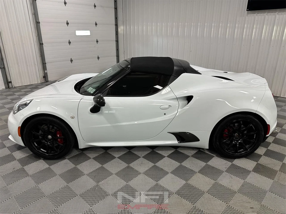 2016 Alfa Romeo 4C Spider - Image 4 of 31