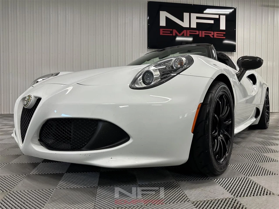 2016 Alfa Romeo 4C Spider - Image 22 of 31