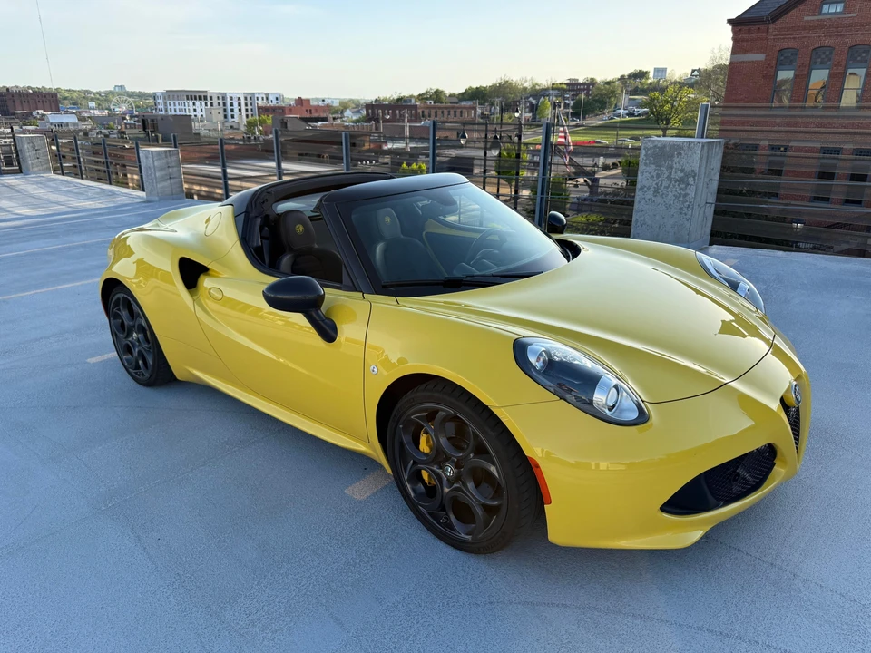 2016 Alfa Romeo 4C Spider - Image 17 of 31