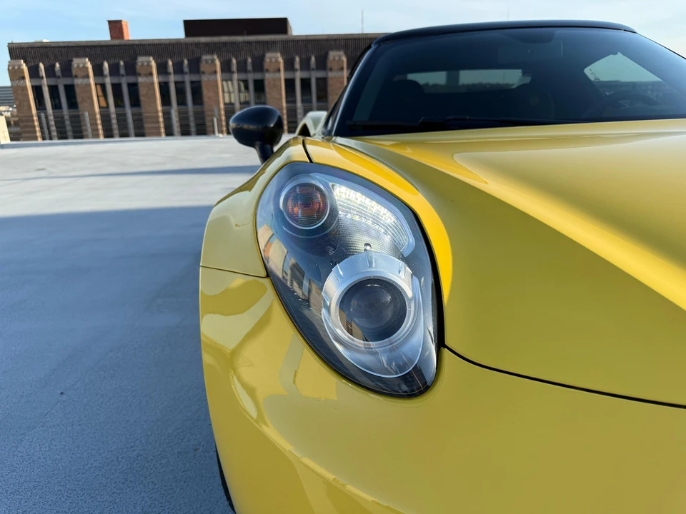 2016 Alfa Romeo 4C Spider - Image 27 of 31