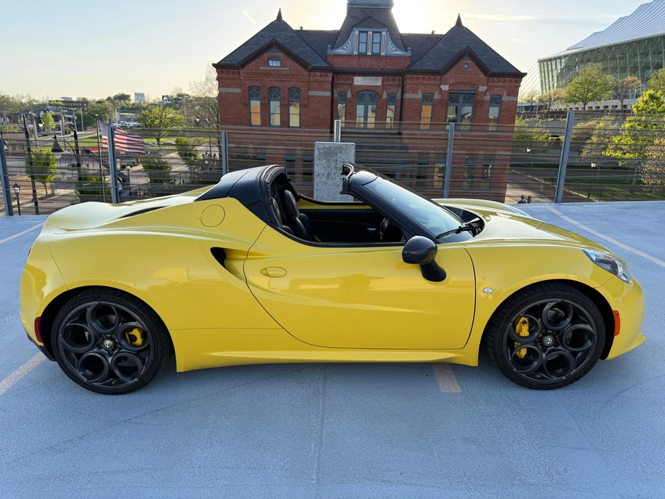 2016 Alfa Romeo 4C Spider - Image 15 of 31