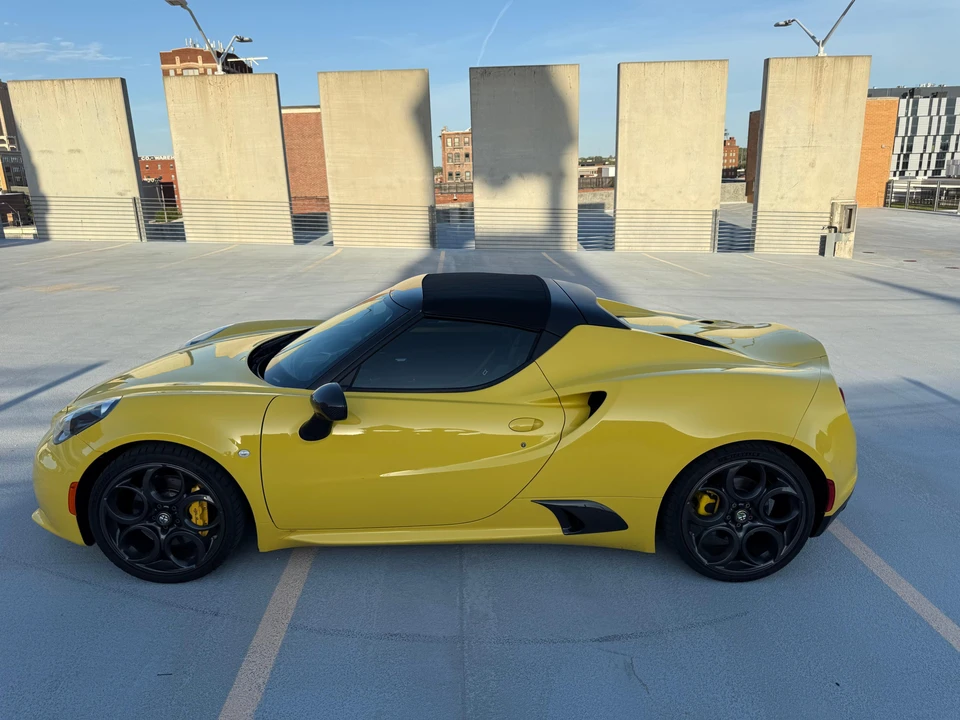 2016 Alfa Romeo 4C Spider - Image 22 of 31