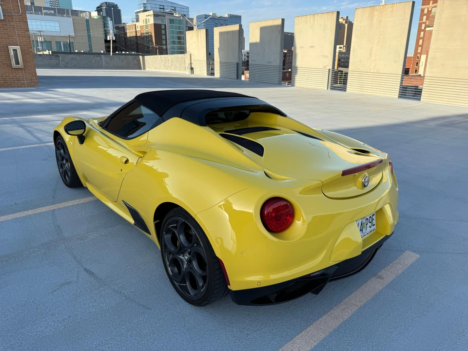 2016 Alfa Romeo 4C Spider - Image 23 of 31
