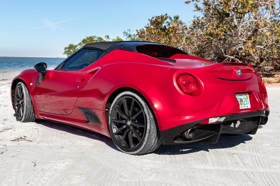 2016 Alfa Romeo 4C Spider - Image 4 of 5