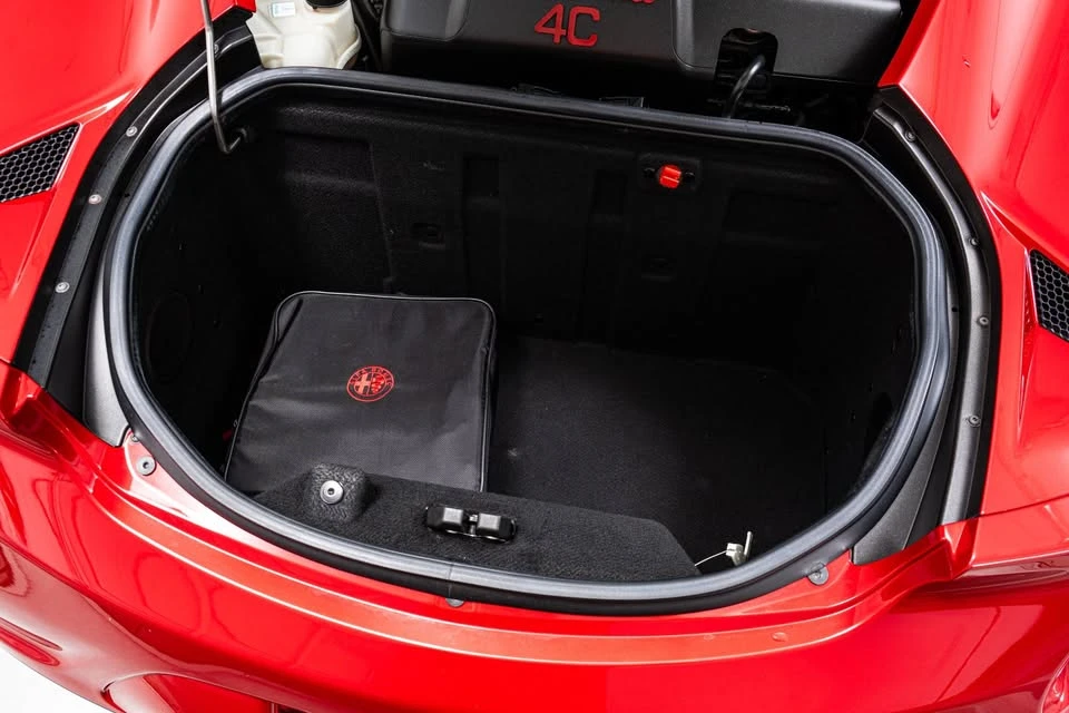 2016 Alfa Romeo 4C Coupe - Image 15 of 15