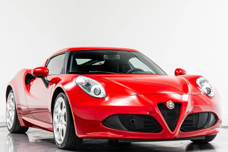 2016 Alfa Romeo 4C Coupe - Image 2 of 15