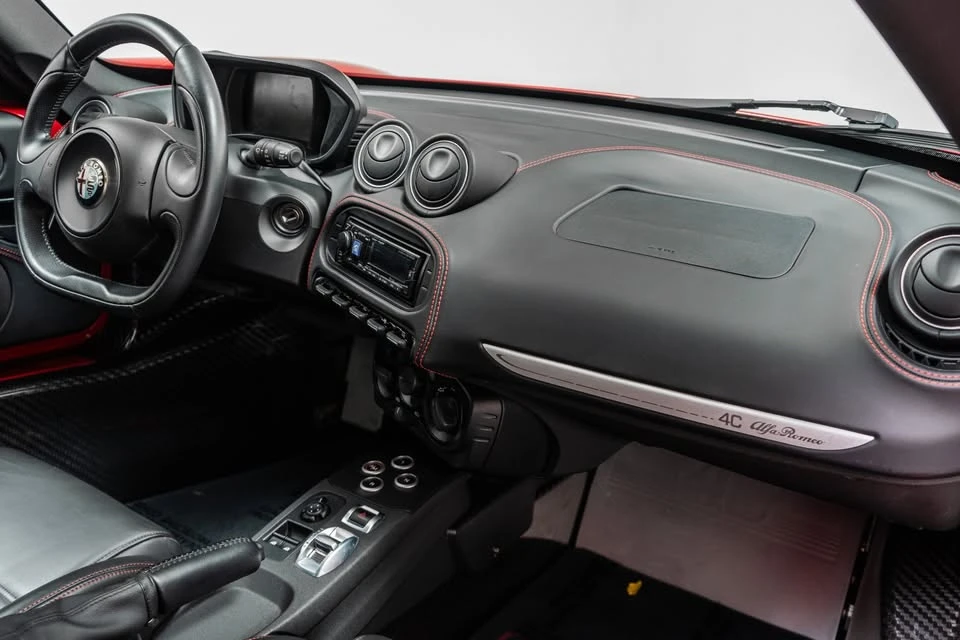 2016 Alfa Romeo 4C Coupe - Image 10 of 15