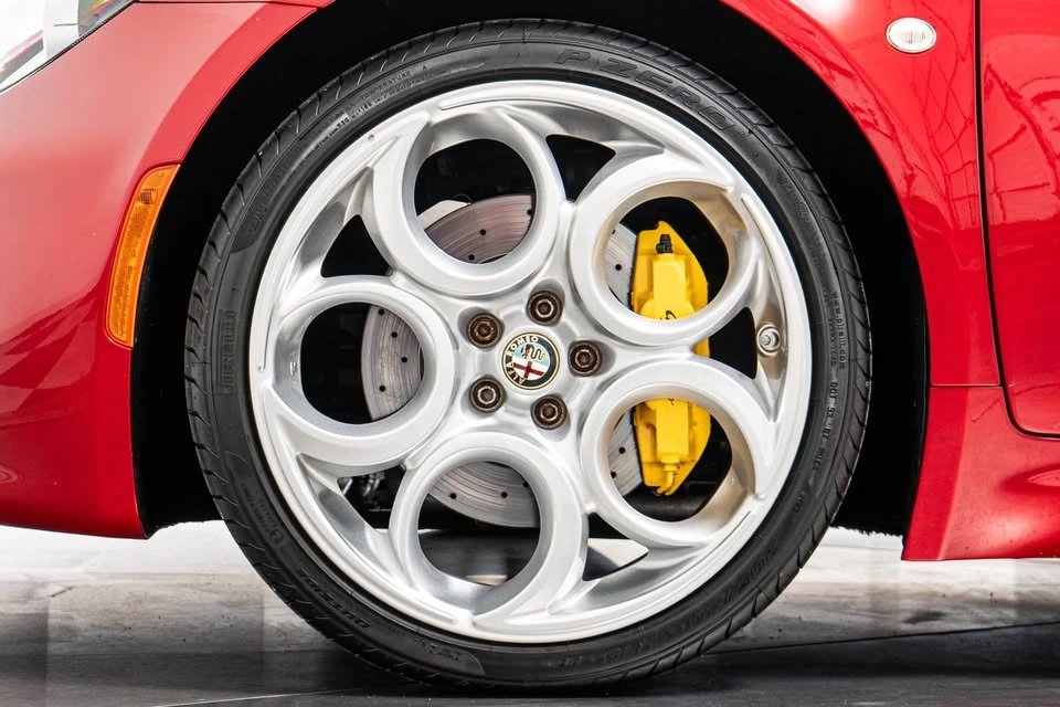 2016 Alfa Romeo 4C Coupe - Image 6 of 15