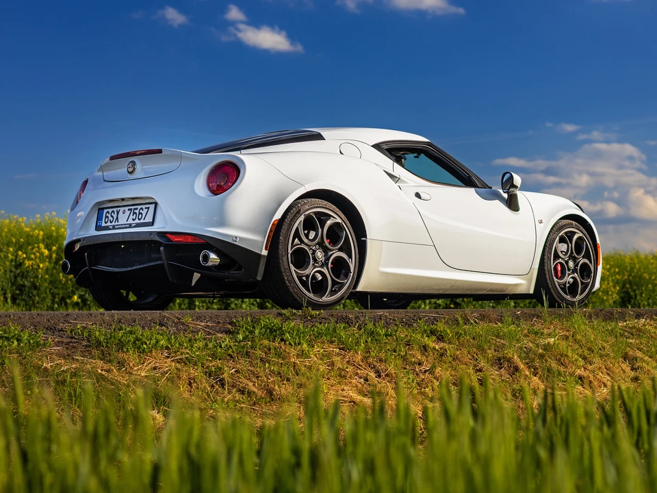 2016 Alfa Romeo 4C - Image 31 of 31