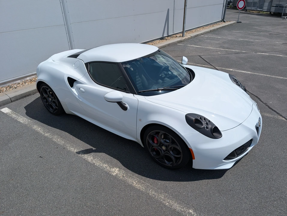 2016 Alfa Romeo 4C - Image 27 of 31