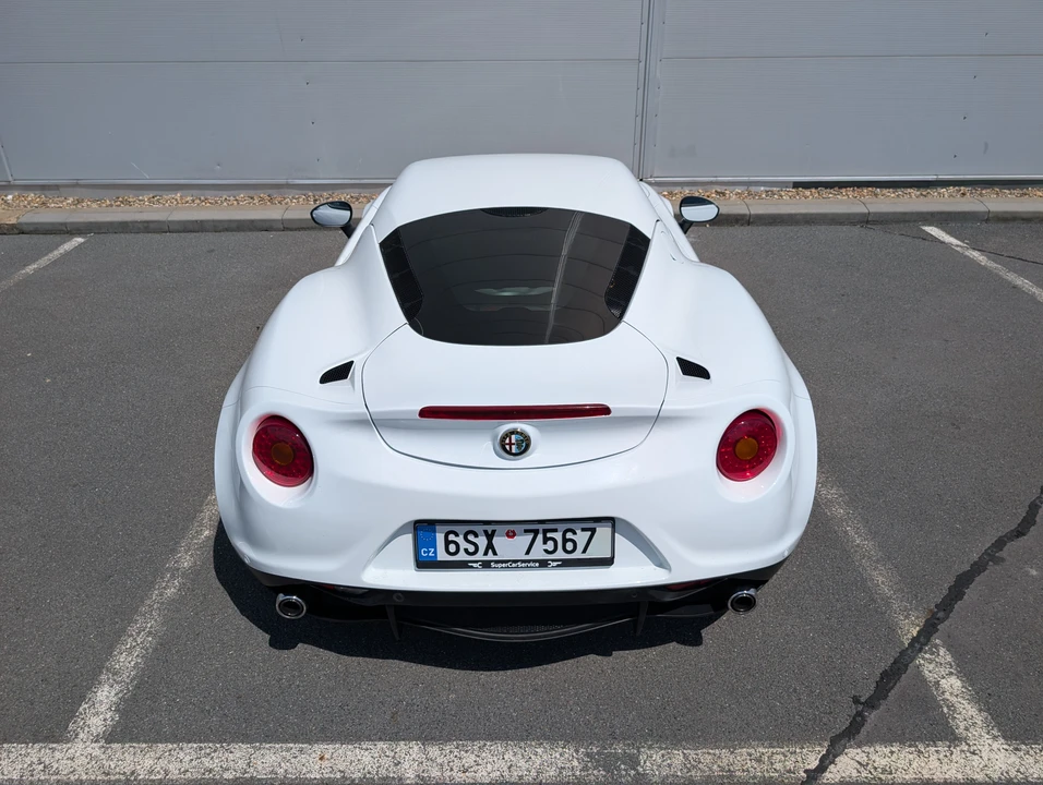2016 Alfa Romeo 4C - Image 23 of 31