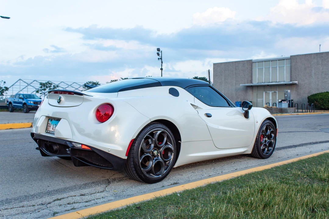 2016 Alfa Romeo 4C Coupe - Image 16 of 31