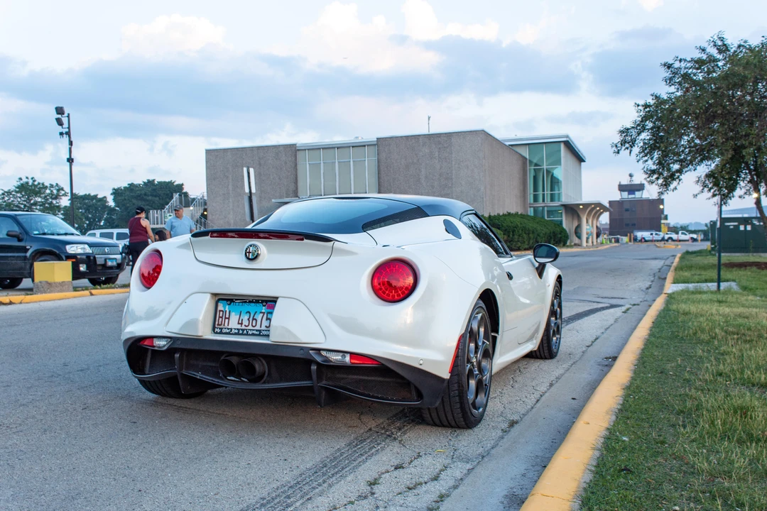 2016 Alfa Romeo 4C Coupe - Image 14 of 31