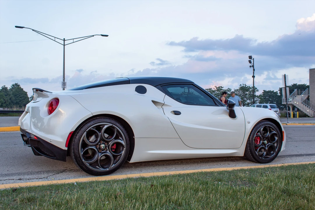 2016 Alfa Romeo 4C Coupe - Image 17 of 31