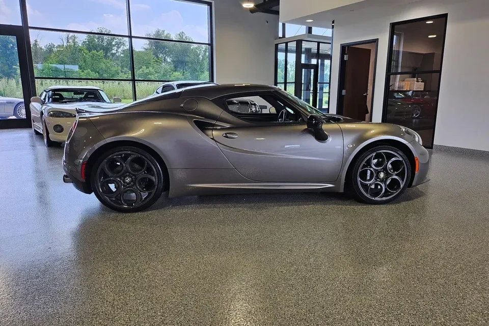 2016 Alfa Romeo 4C - Image 7 of 18