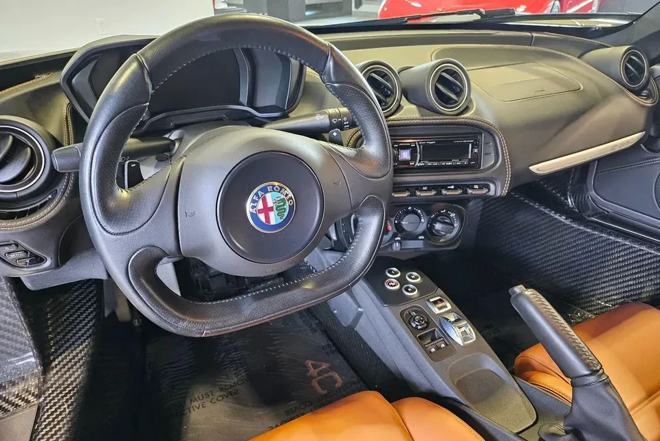 2016 Alfa Romeo 4C - Image 13 of 18