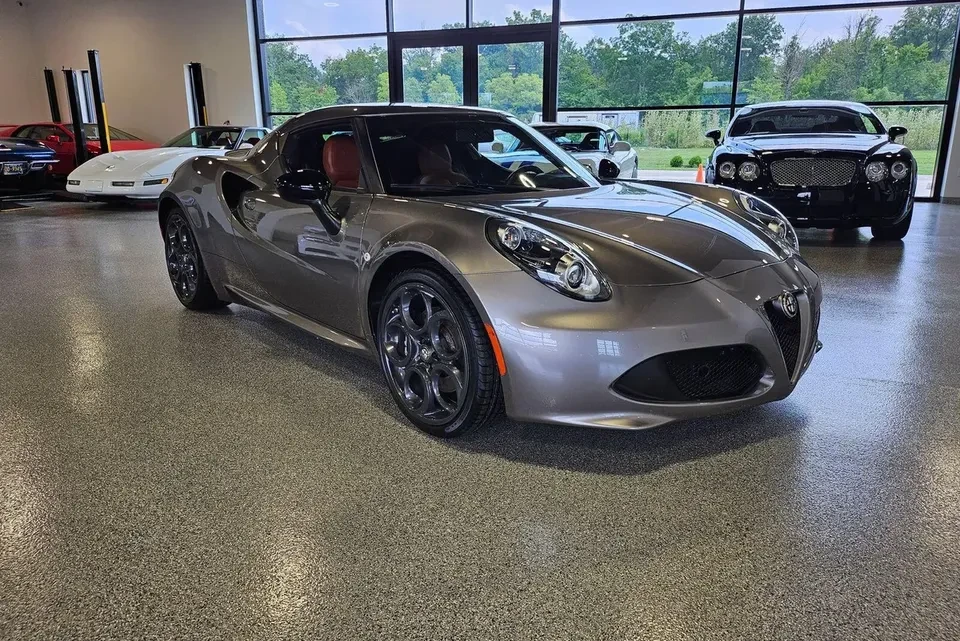 2016 Alfa Romeo 4C - Image 8 of 18