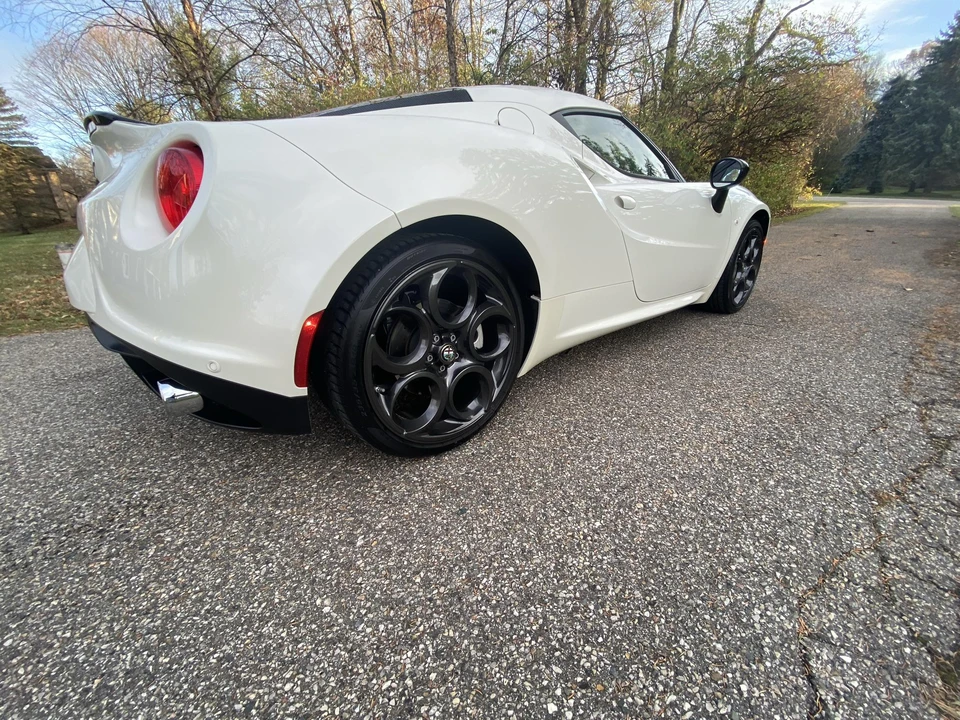 2016 Alfa Romeo 4C Coupe - Image 18 of 31