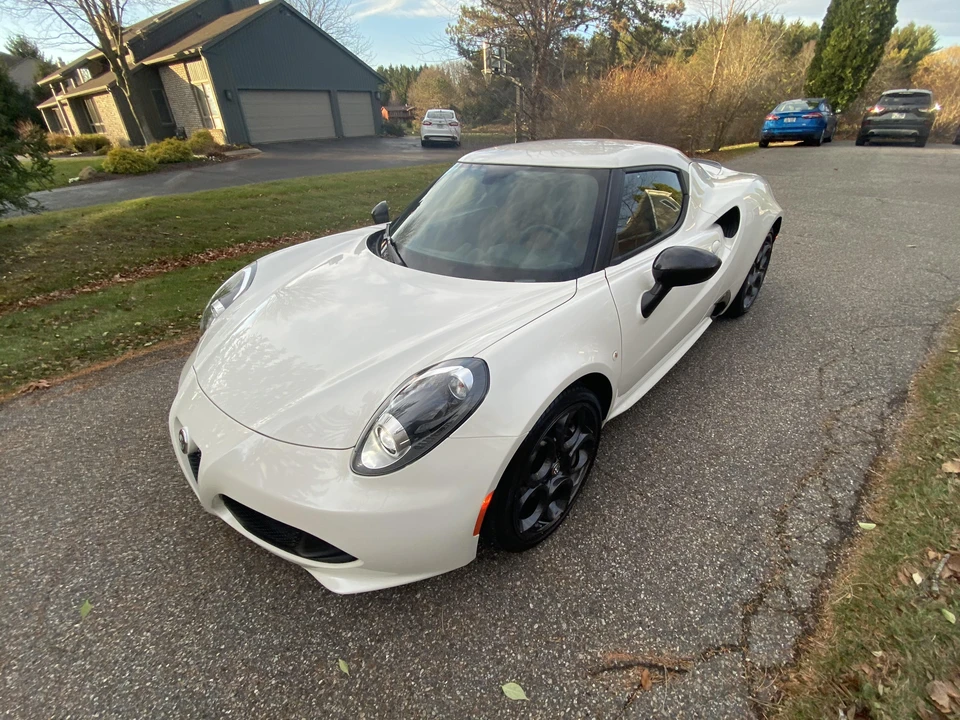2016 Alfa Romeo 4C Coupe - Image 7 of 31