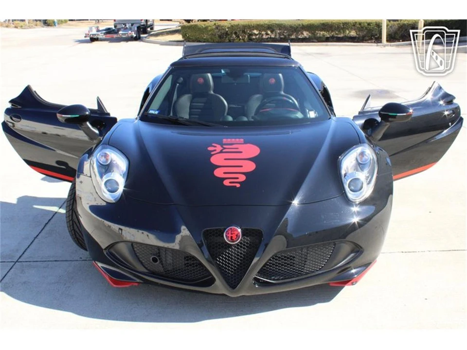 2016 Alfa Romeo 4C Coupe - Image 6 of 31