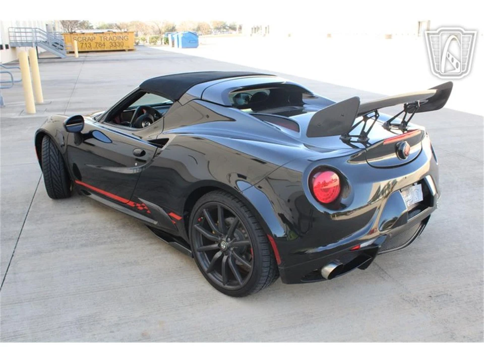 2016 Alfa Romeo 4C Coupe - Image 16 of 31