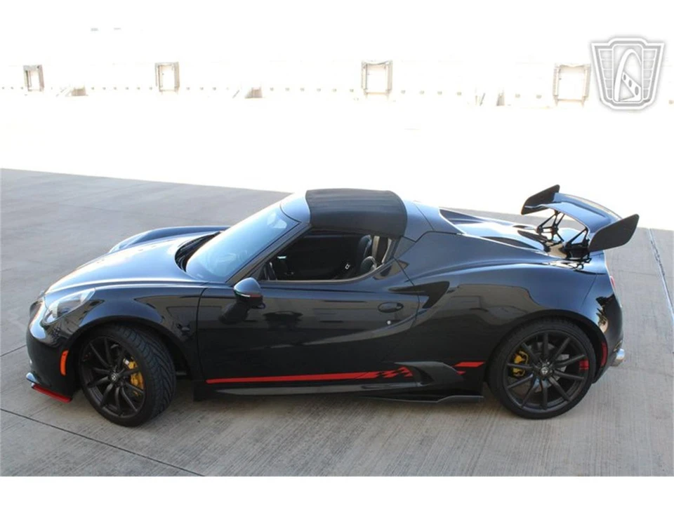 2016 Alfa Romeo 4C Coupe - Image 12 of 31