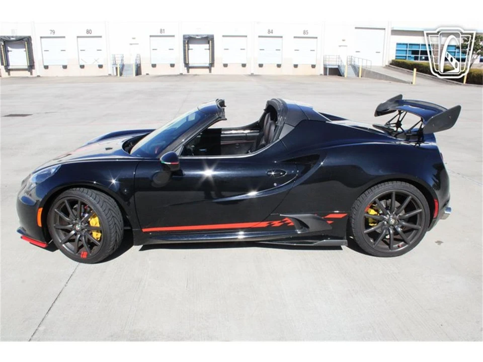 2016 Alfa Romeo 4C Coupe - Image 2 of 31