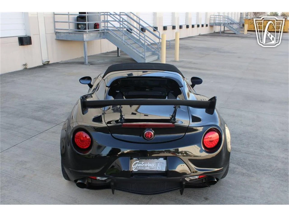 2016 Alfa Romeo 4C Coupe - Image 18 of 31