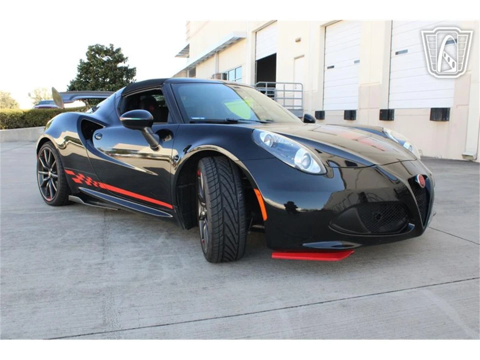 2016 Alfa Romeo 4C Coupe - Image 29 of 31