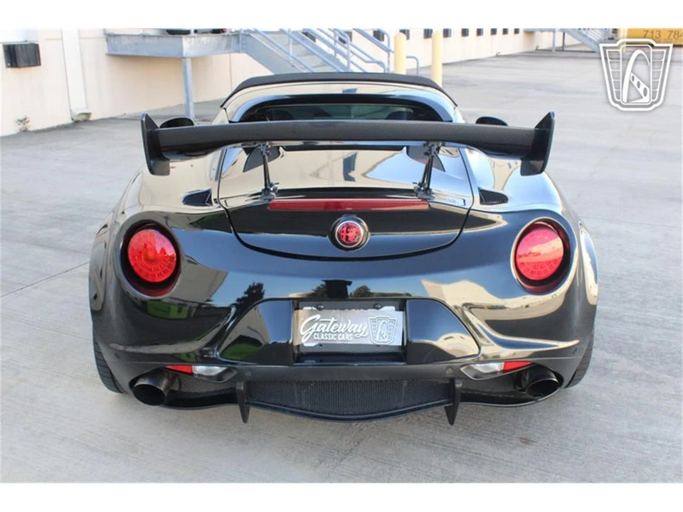 2016 Alfa Romeo 4C Coupe - Image 19 of 31