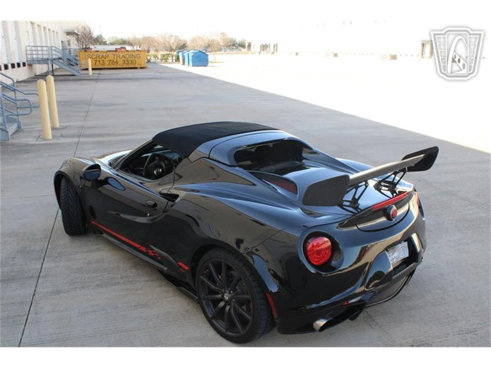 2016 Alfa Romeo 4C Coupe - Image 15 of 31