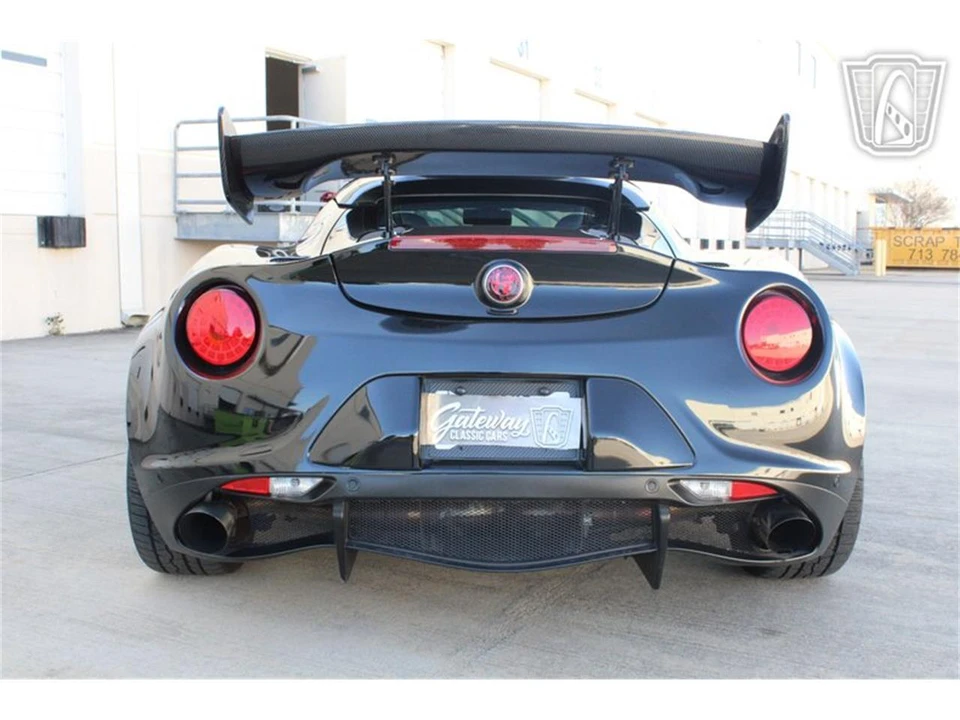 2016 Alfa Romeo 4C Coupe - Image 20 of 31