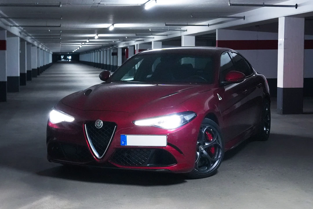 2016 Alfa Romeo Giulia Quadrifoglio - Image 10 of 31