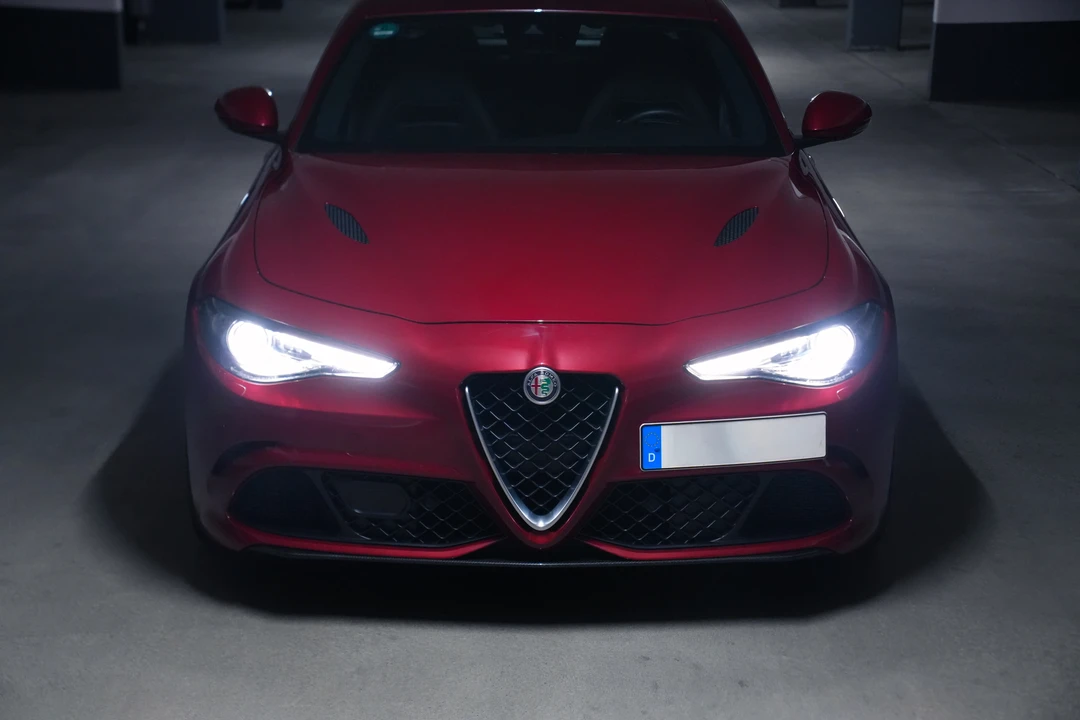 2016 Alfa Romeo Giulia Quadrifoglio - Image 21 of 31