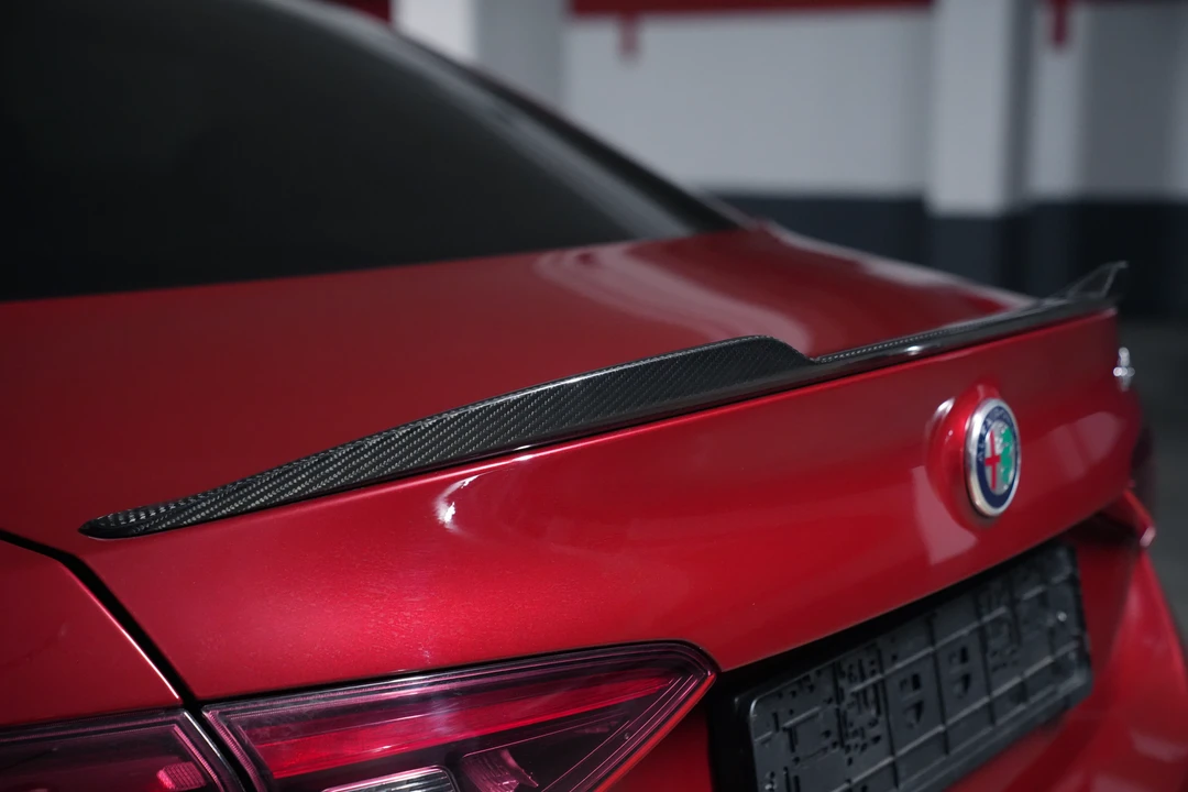2016 Alfa Romeo Giulia Quadrifoglio - Image 25 of 31