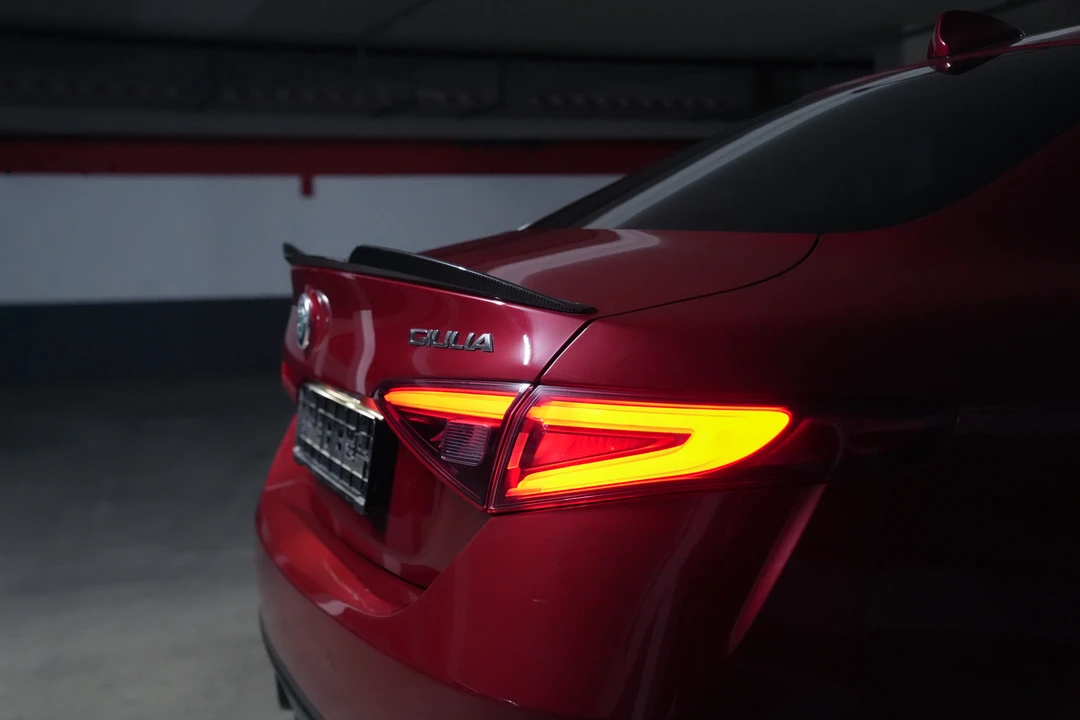 2016 Alfa Romeo Giulia Quadrifoglio - Image 30 of 31
