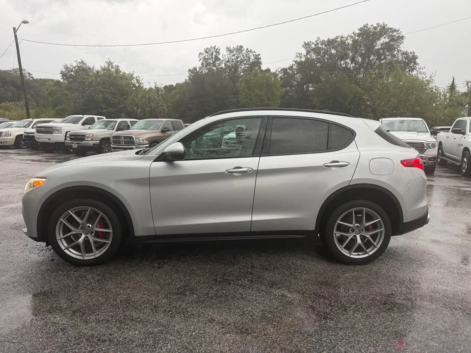 2016 Alfa Romeo Stelvio - Image 5 of 14