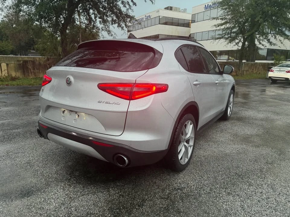 2016 Alfa Romeo Stelvio - Image 8 of 14