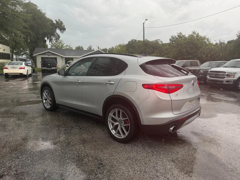2016 Alfa Romeo Stelvio - Image 6 of 14