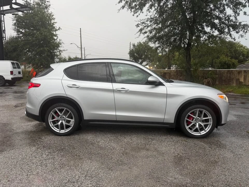 2016 Alfa Romeo Stelvio - Image 4 of 14