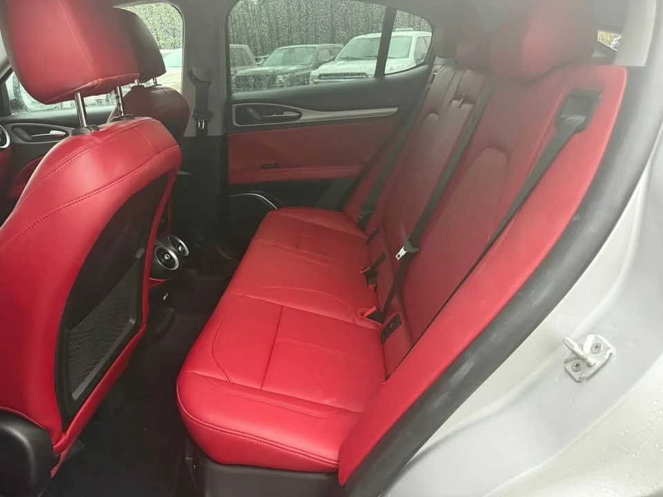 2016 Alfa Romeo Stelvio - Image 11 of 14
