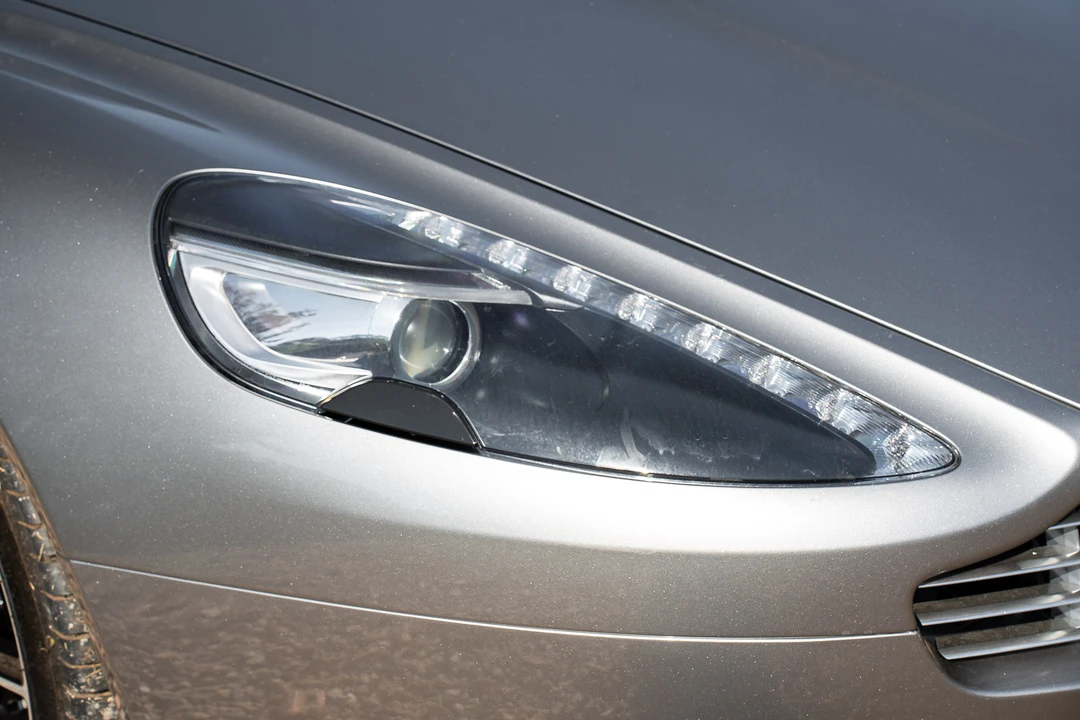 2016 Aston Martin DB9 - Image 17 of 31