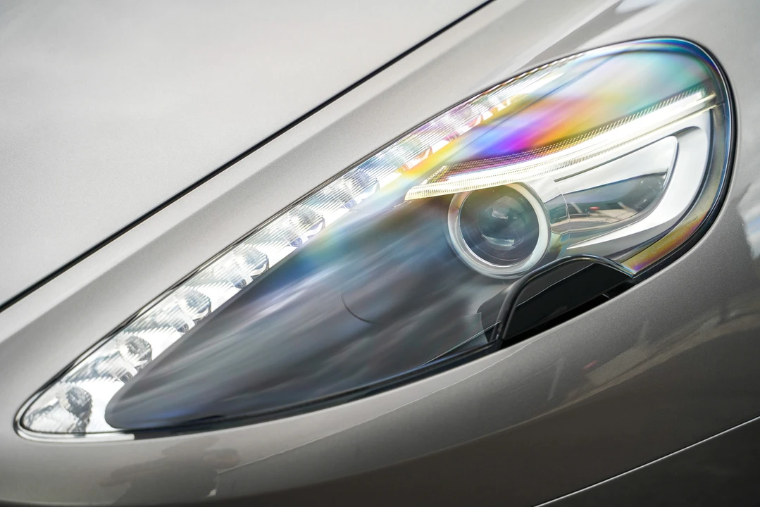 2016 Aston Martin DB9 - Image 17 of 31