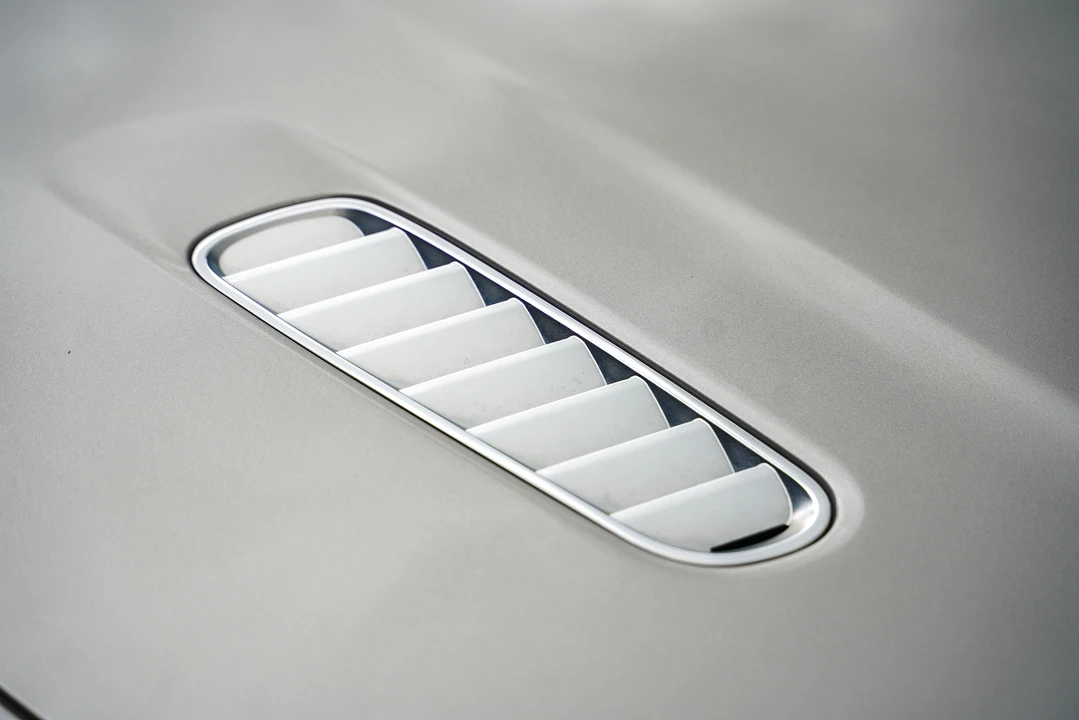 2016 Aston Martin DB9 - Image 19 of 31
