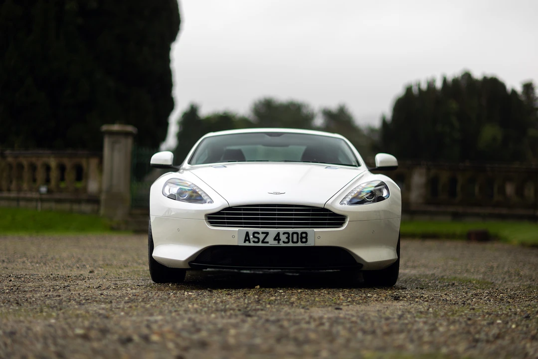 2016 Aston Martin DB9 - Image 2 of 31