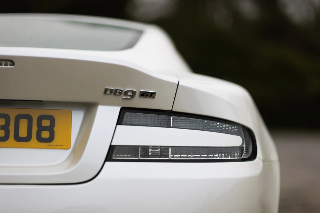 2016 Aston Martin DB9 - Image 25 of 31
